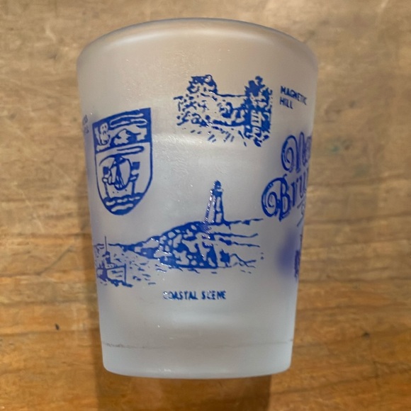Collectible NWT New Brunswick Canada Shot Glass - Picture 4 of 6